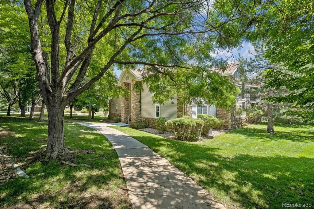 5571 W 76th Avenue Arvada CO 80003
