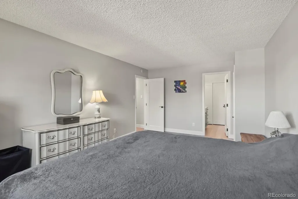 2868 S Heather Gardens Way Aurora CO 80014