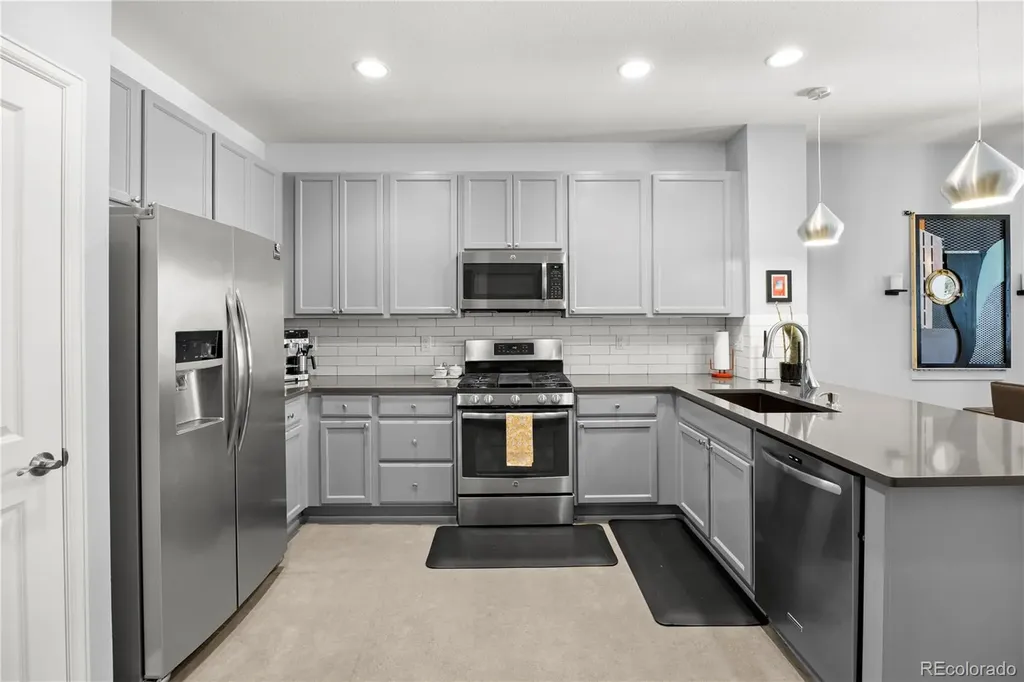 562 E Dry Creek Place Littleton CO 80122