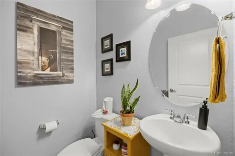 562 E Dry Creek Place Littleton CO 80122