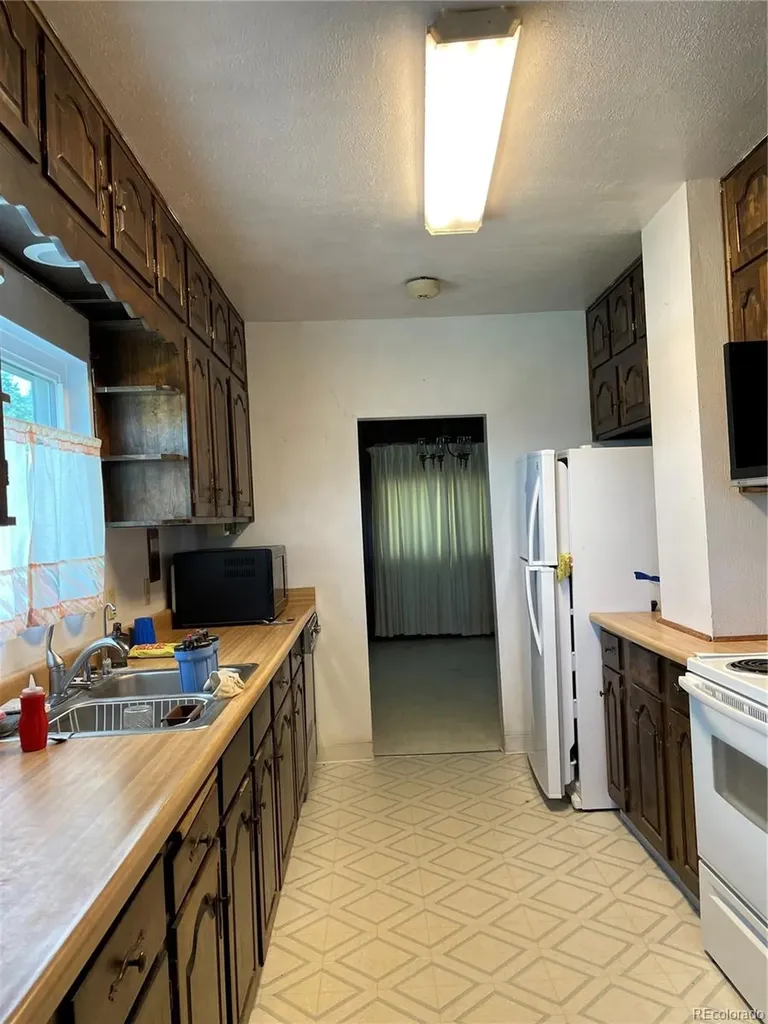 117 Lincoln Avenue Arriba CO 80804
