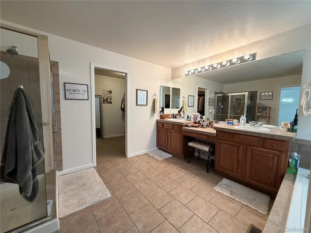 6934 S Fultondale Circle Aurora CO 80016