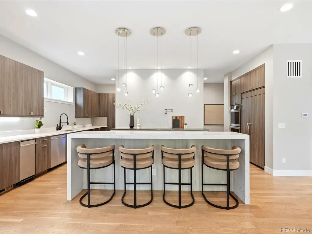 61 N Magnolia Way Denver CO 80230