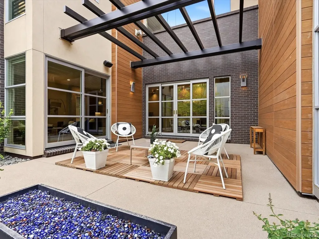 61 N Magnolia Way Denver CO 80230