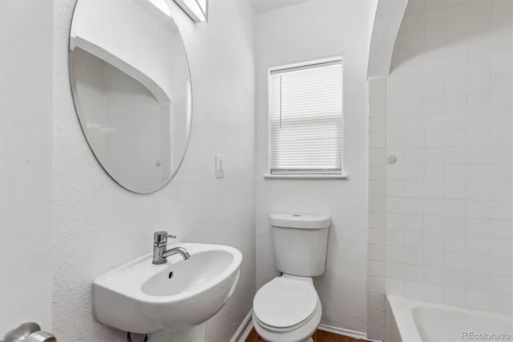 2037 Geneva Street Aurora CO 80010