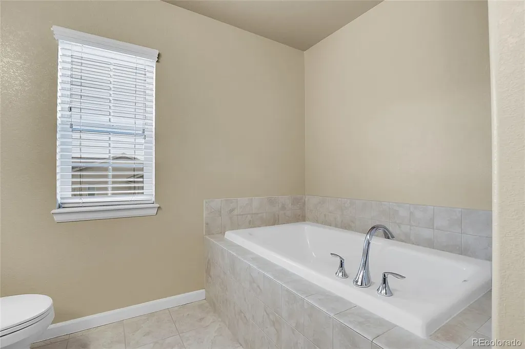 1000 Elmhurst Drive Highlands Ranch CO 80129