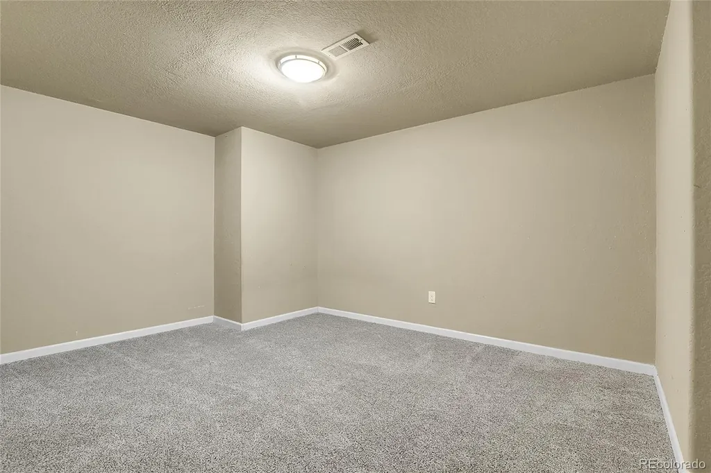 1000 Elmhurst Drive Highlands Ranch CO 80129