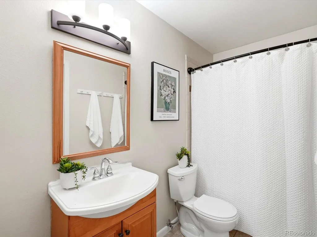 951 Conifer Court Littleton CO 80126