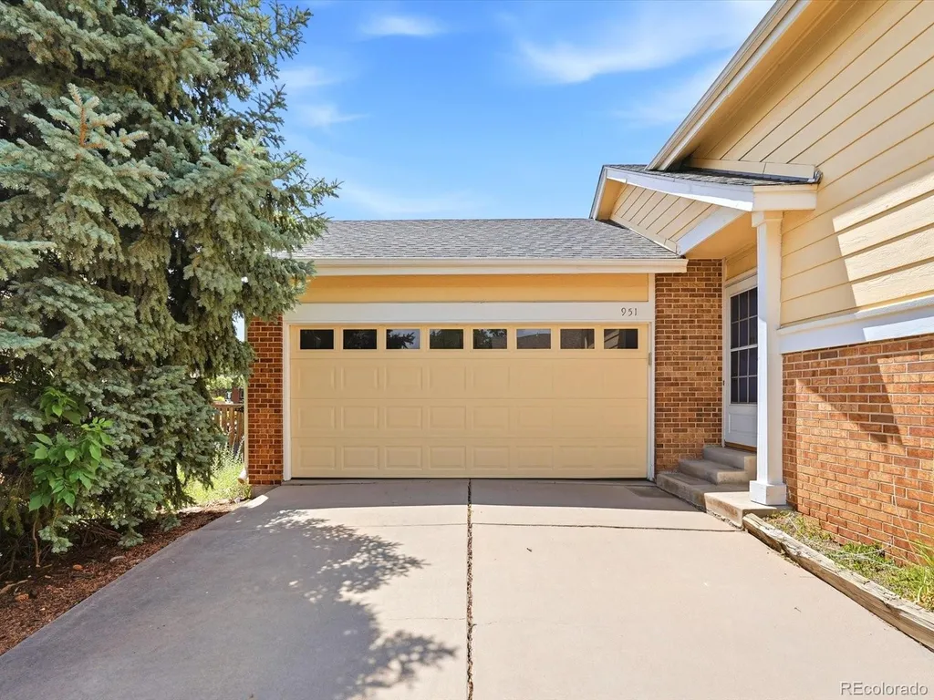 951 Conifer Court Littleton CO 80126