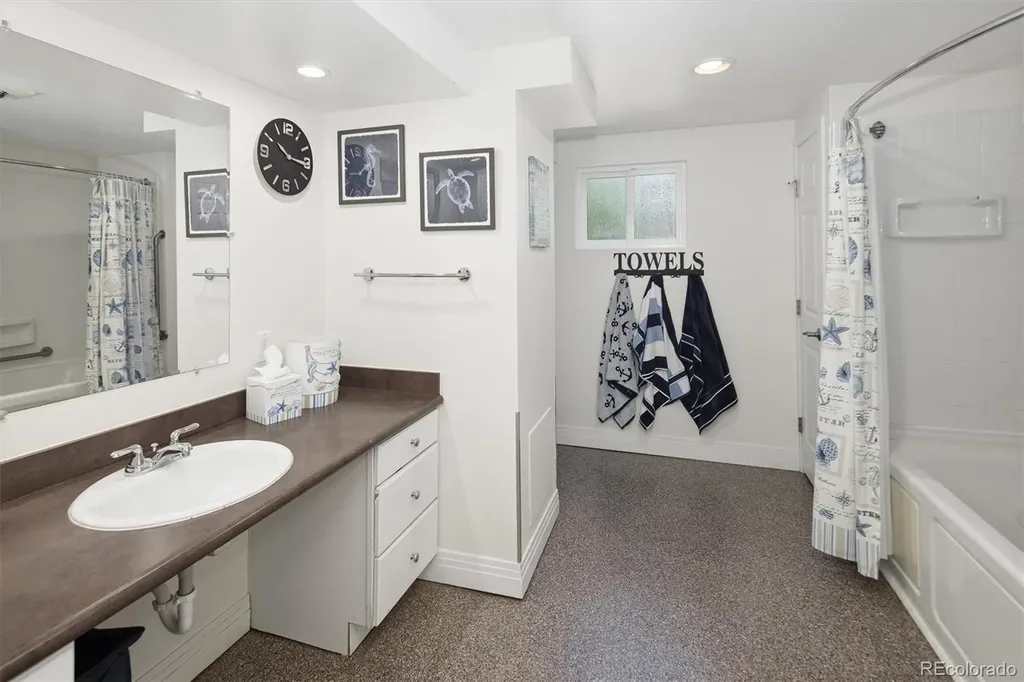 8655 E Phillips Avenue Centennial CO 80112