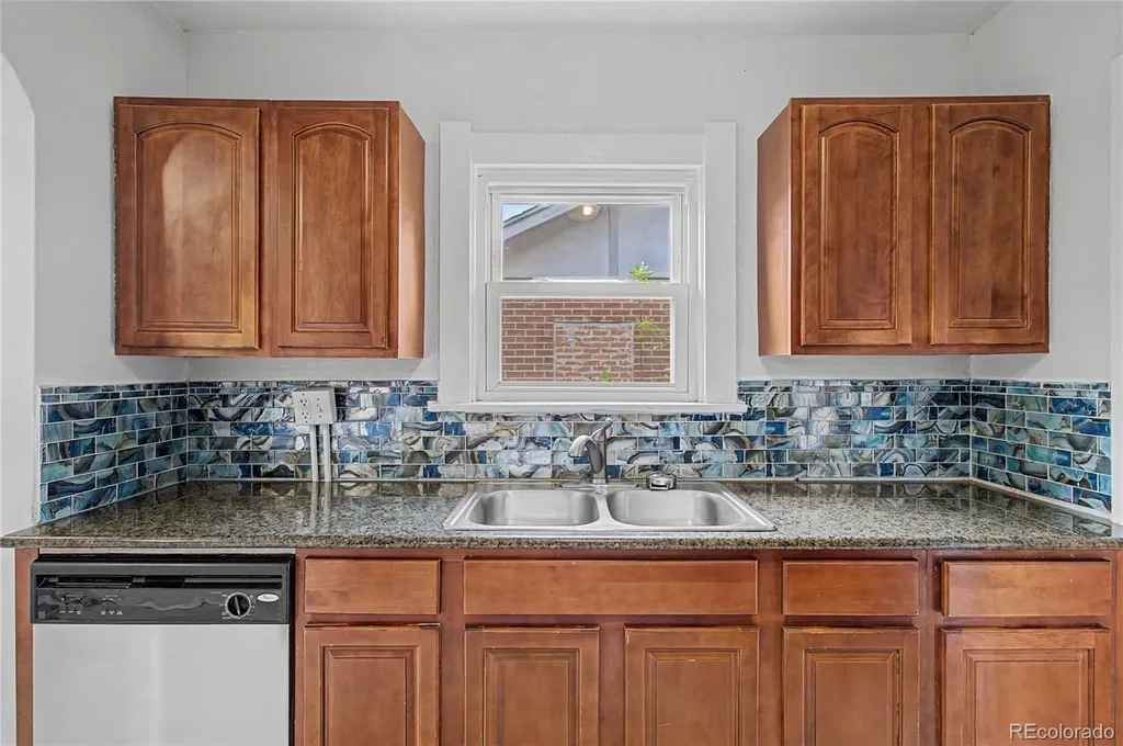 3318 N Steele Street Denver CO 80205