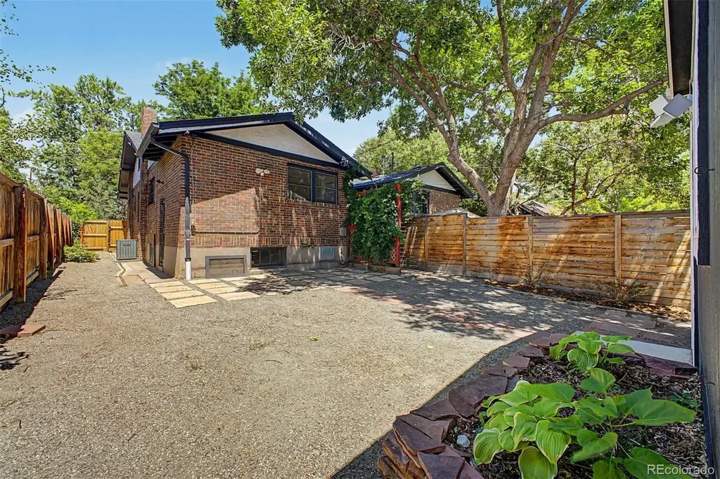 3126 W Clyde Place Denver CO 80211