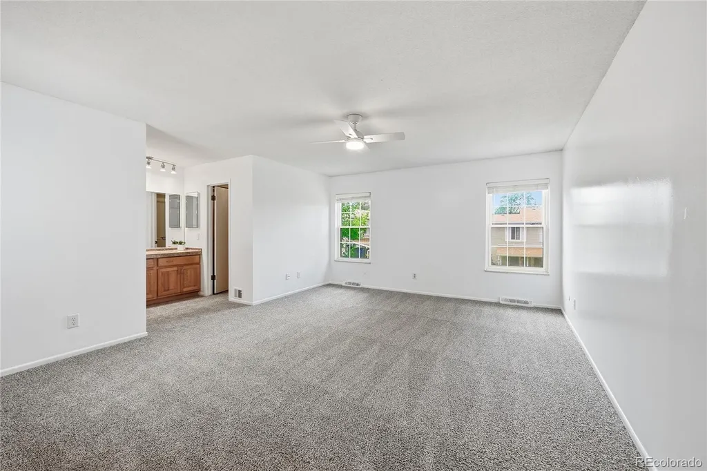 2770 S Heather Gardens Way Aurora CO 80014
