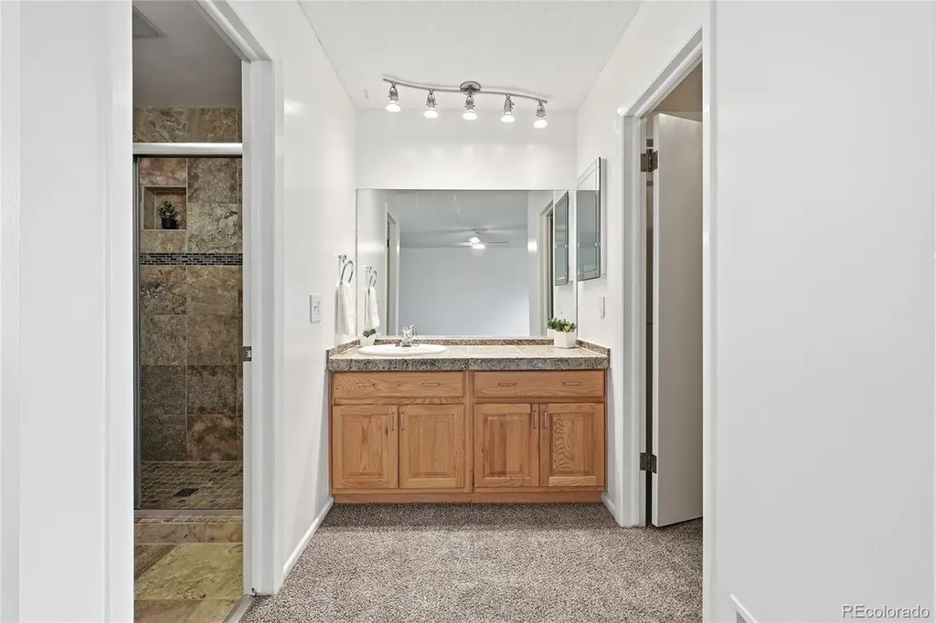 2770 S Heather Gardens Way Aurora CO 80014