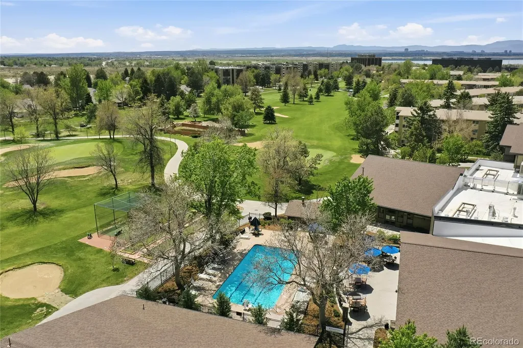 2770 S Heather Gardens Way Aurora CO 80014