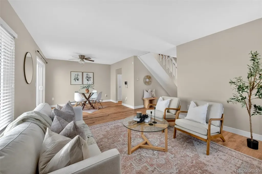 2419 S Worchester Court Aurora CO 80014