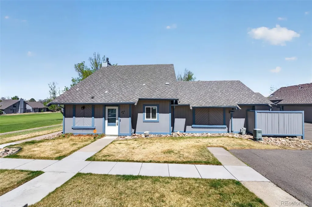 2419 S Worchester Court Aurora CO 80014