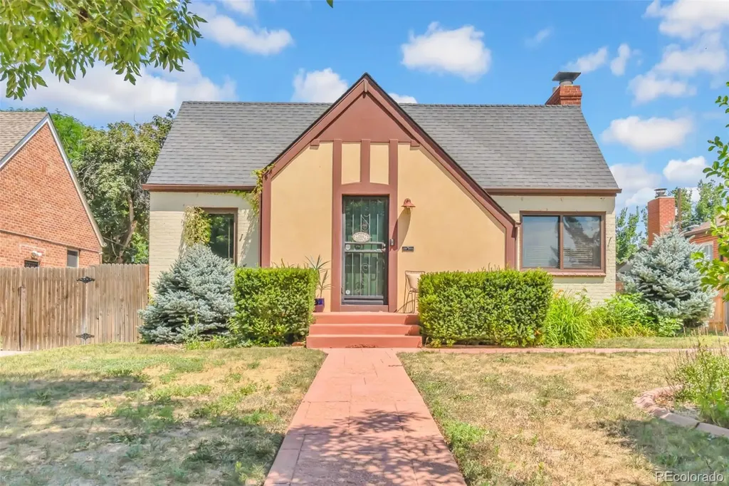 2534 Kearney Street Denver CO 80207