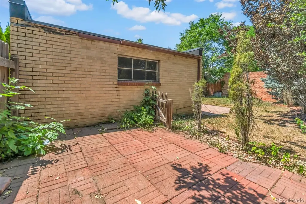 2534 Kearney Street Denver CO 80207