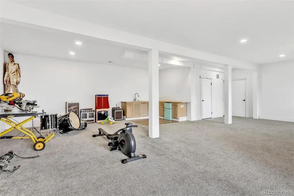 255 Divide View Drive Golden CO 80403