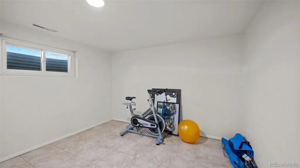 946 Hutchinson Drive Colorado Springs CO 80910