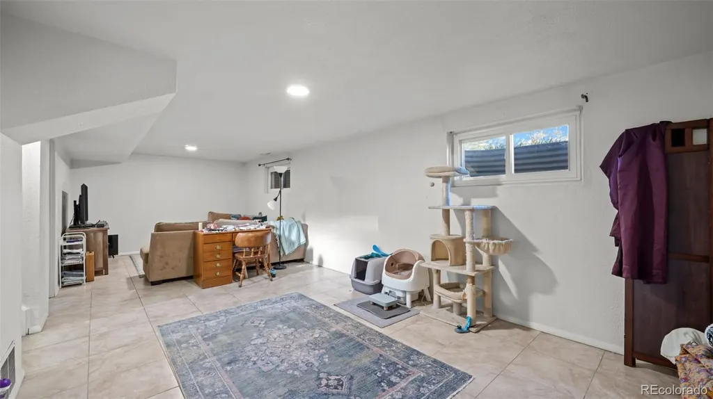 946 Hutchinson Drive Colorado Springs CO 80910