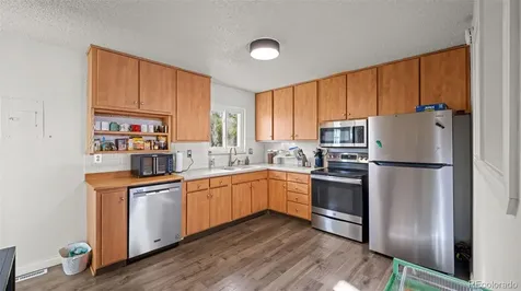 946 Hutchinson Drive Colorado Springs CO 80910
