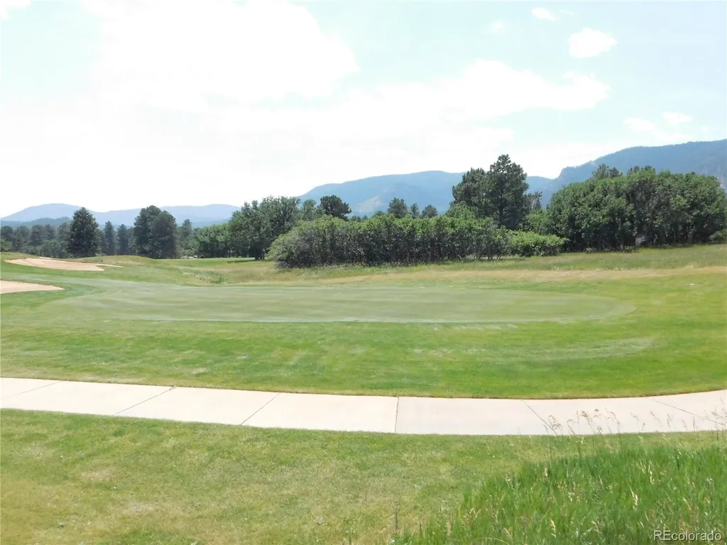 5980 Country Club Drive Larkspur CO 80118
