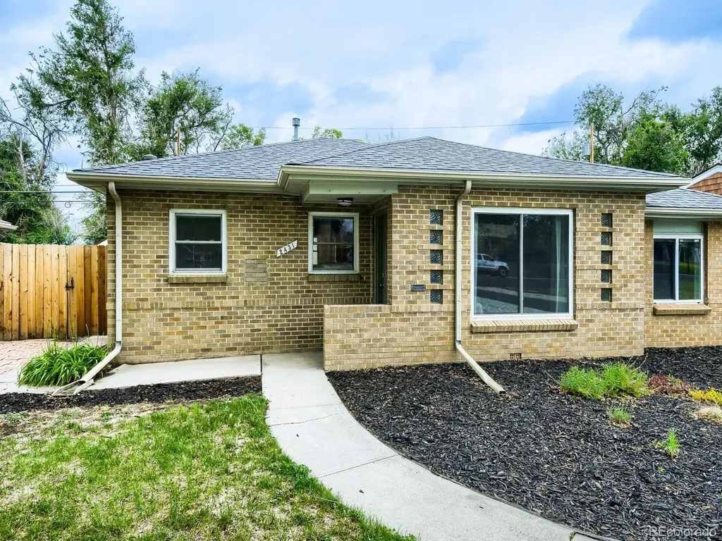 2431 Oneida Street Denver CO 80207