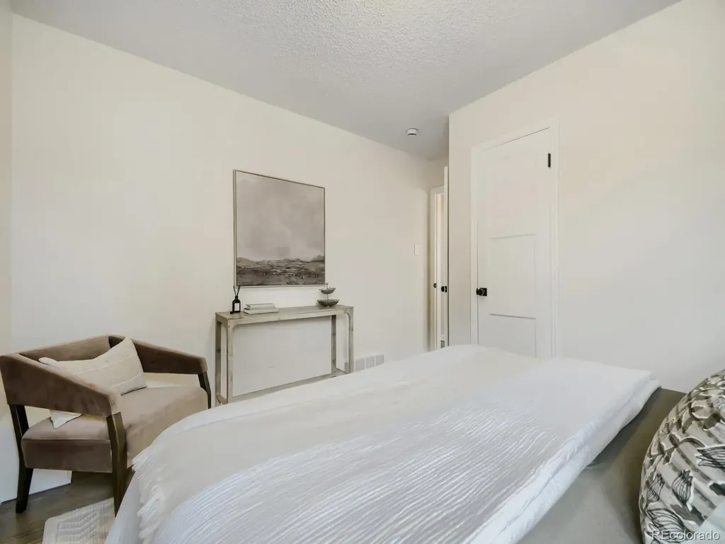 2431 Oneida Street Denver CO 80207