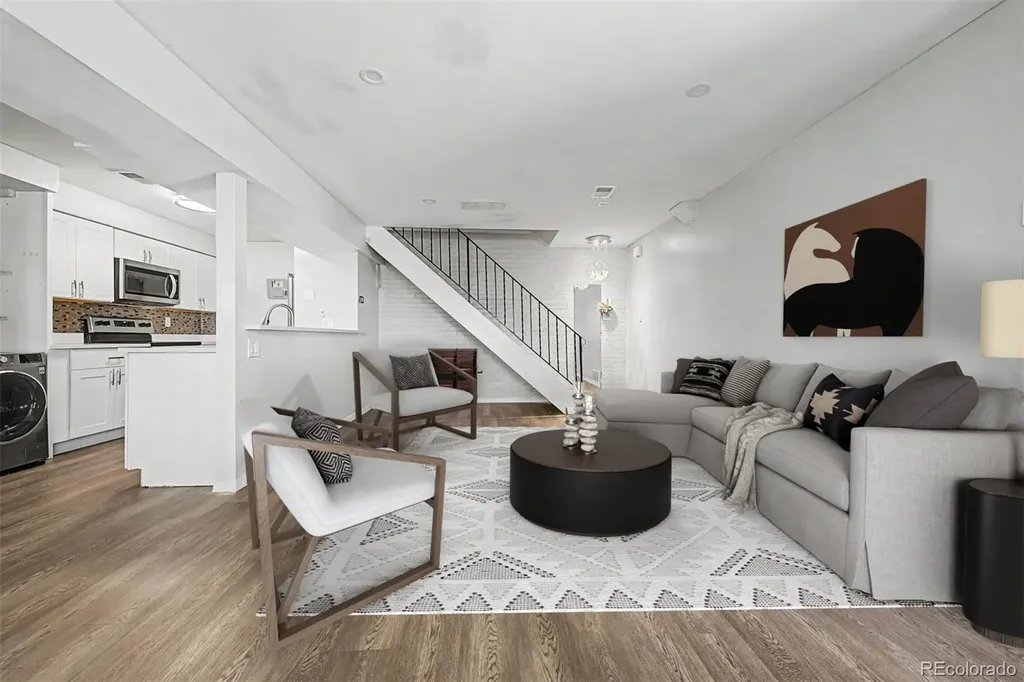 1182 S Eagle Circle Aurora CO 80012