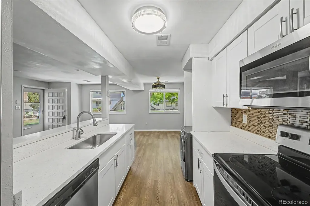 1182 S Eagle Circle Aurora CO 80012