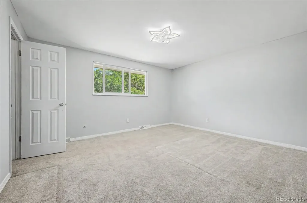 1182 S Eagle Circle Aurora CO 80012