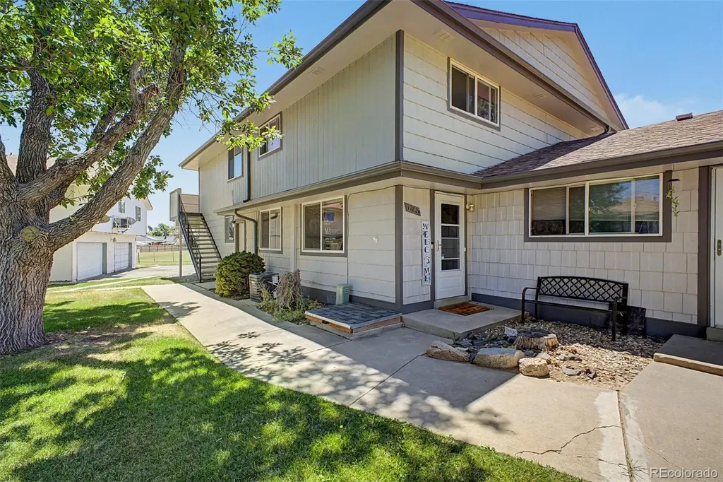 1182 S Eagle Circle Aurora CO 80012