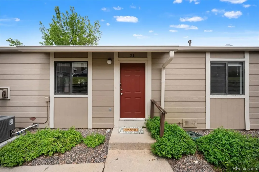 18284 W 58th Place Golden CO 80403