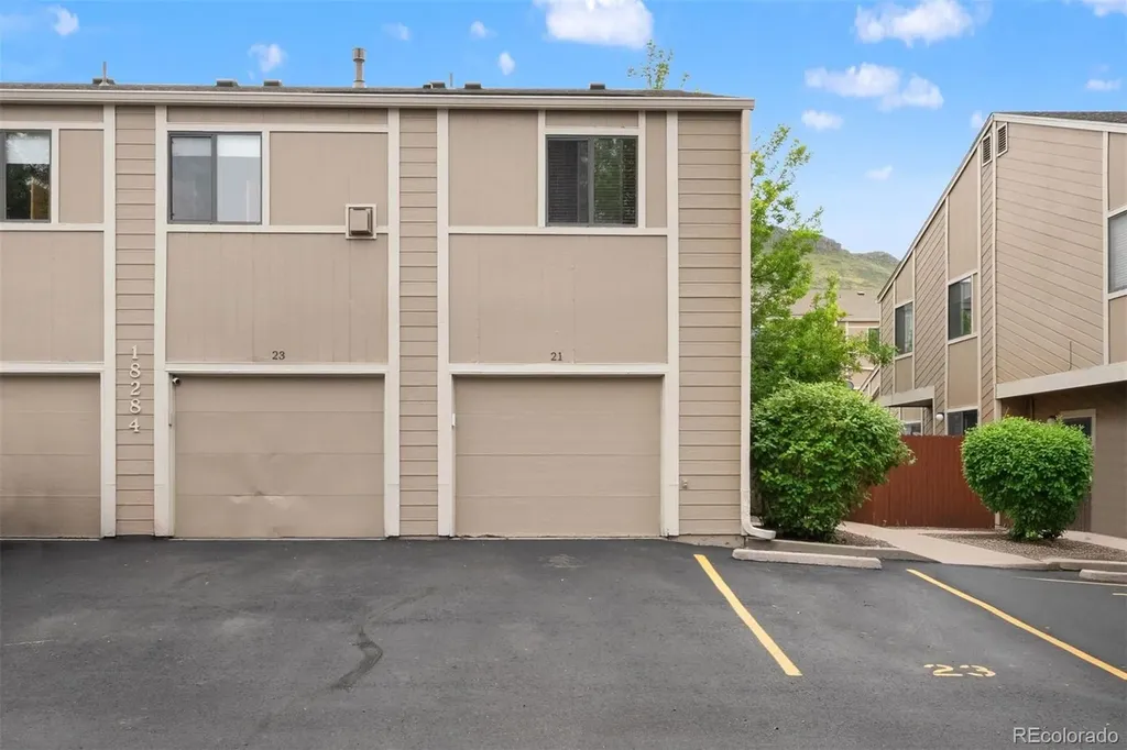 18284 W 58th Place Golden CO 80403