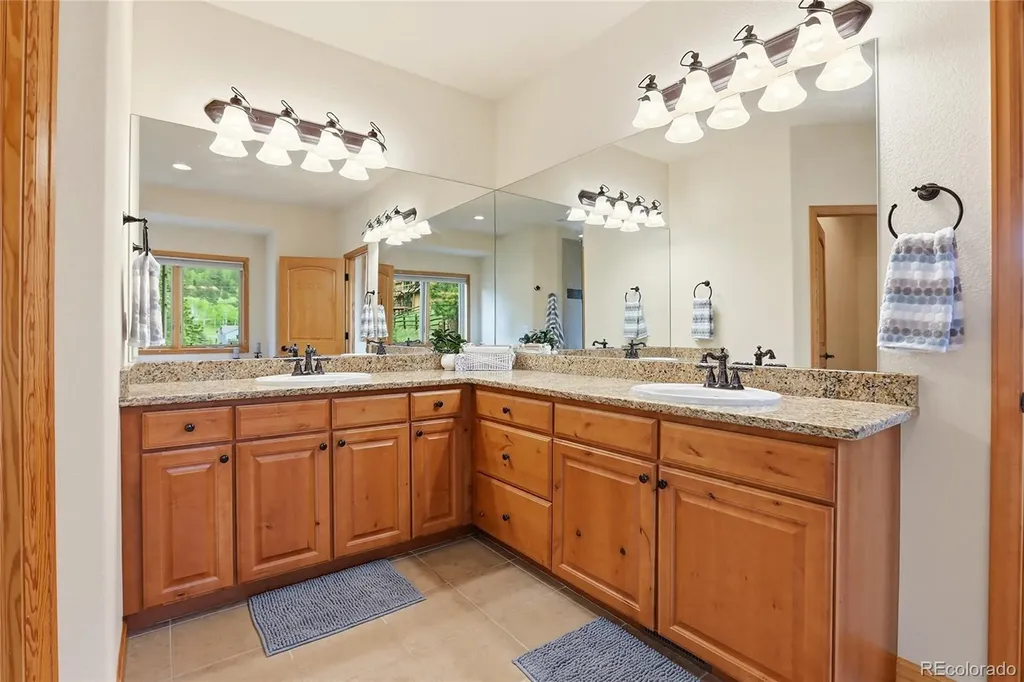 31735 Kiva Lane Evergreen CO 80439