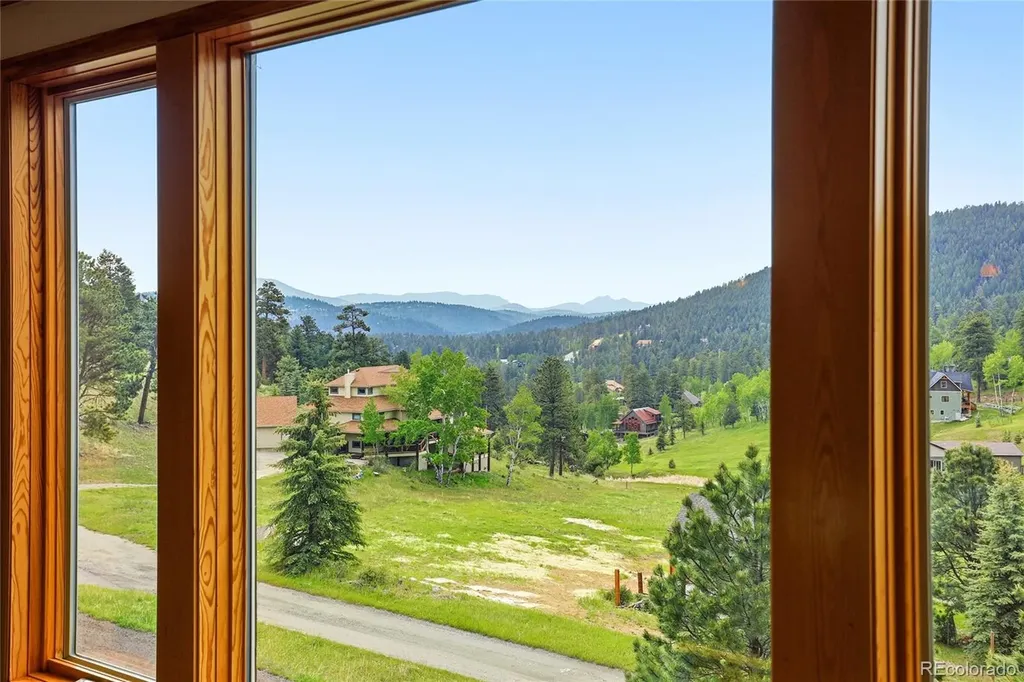 31735 Kiva Lane Evergreen CO 80439