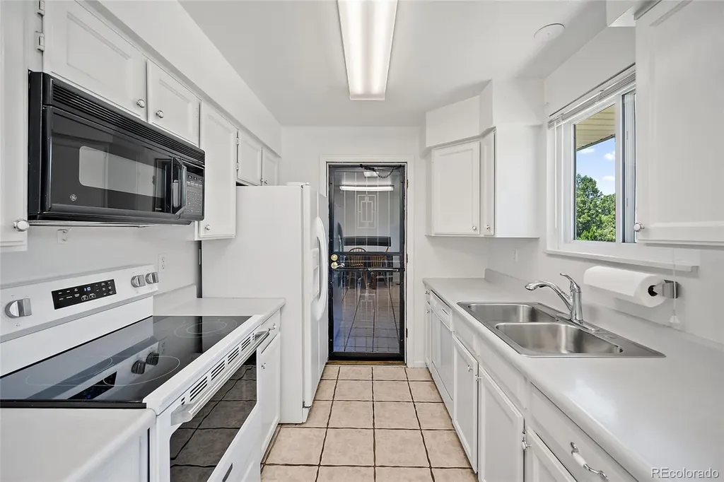 4695 W Stanford Avenue Denver CO 80236