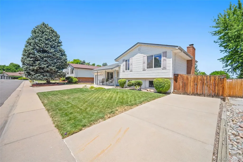 4695 W Stanford Avenue Denver CO 80236