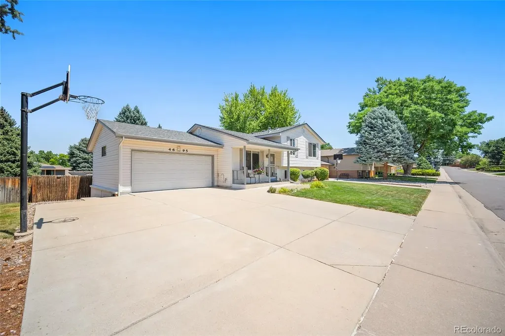4695 W Stanford Avenue Denver CO 80236