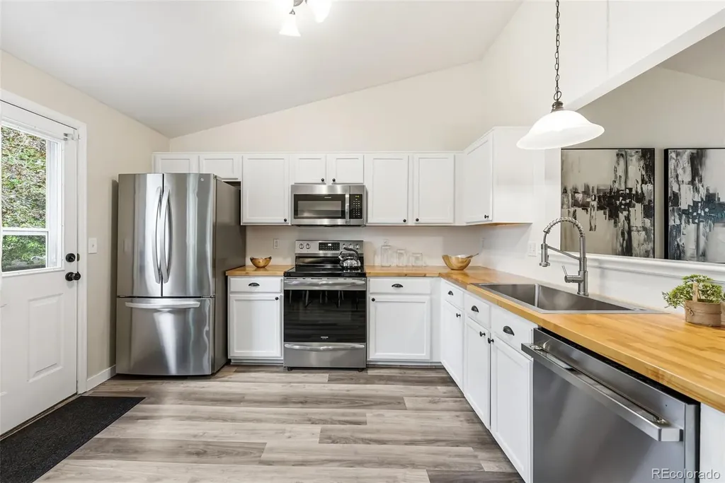 1306 Laurel Court Longmont CO 80504