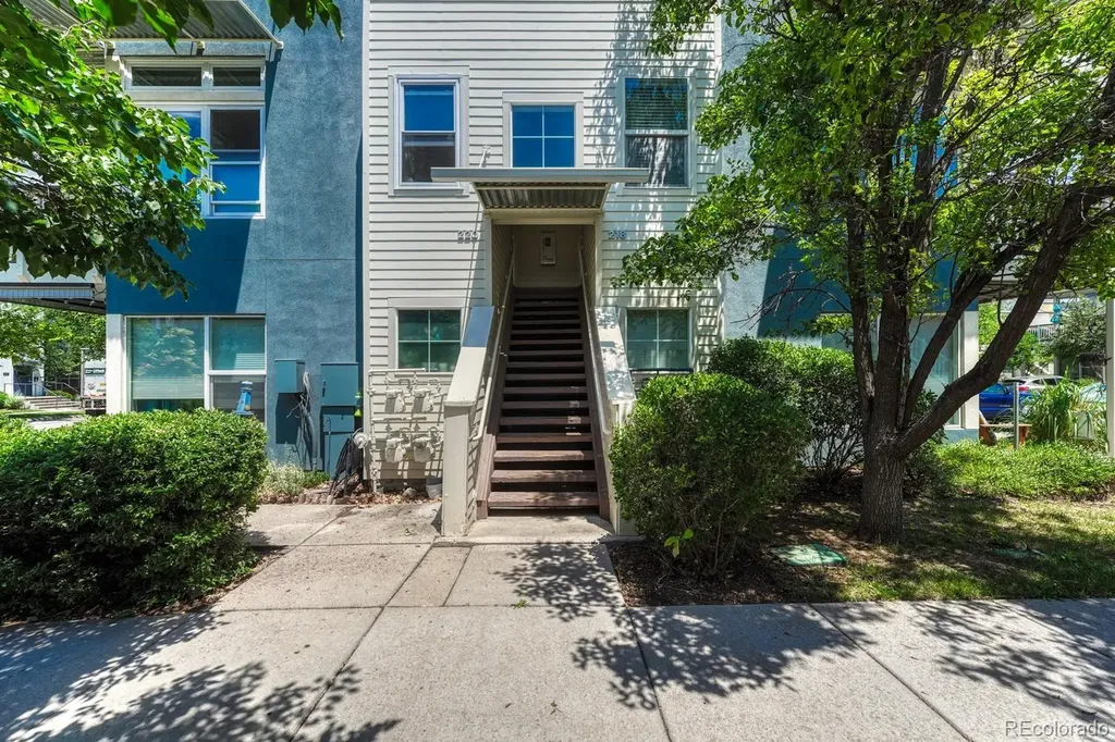 2818 Syracuse Street Denver CO 80238
