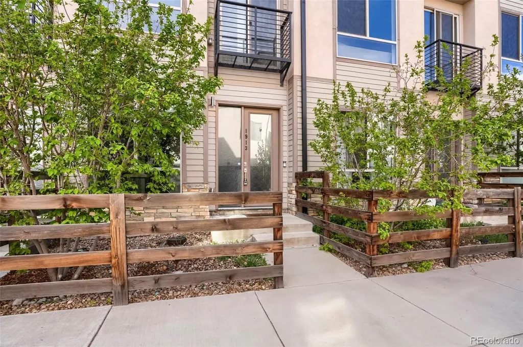 1913 Eaton Street Lakewood CO 80214