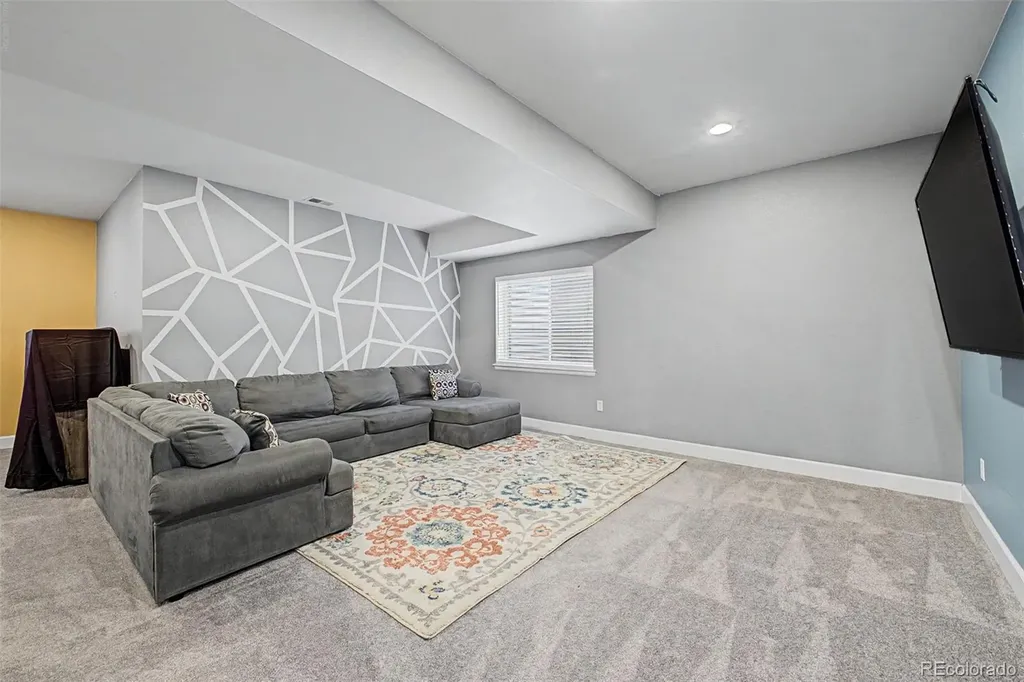 12509 Glencoe Street Thornton CO 80241
