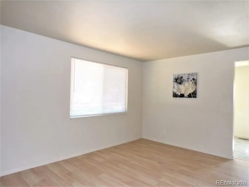 1129 Dallas Street Aurora CO 80010