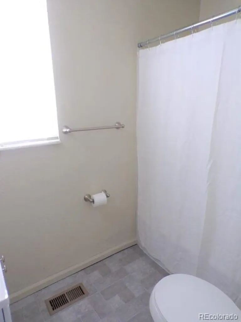 1129 Dallas Street Aurora CO 80010
