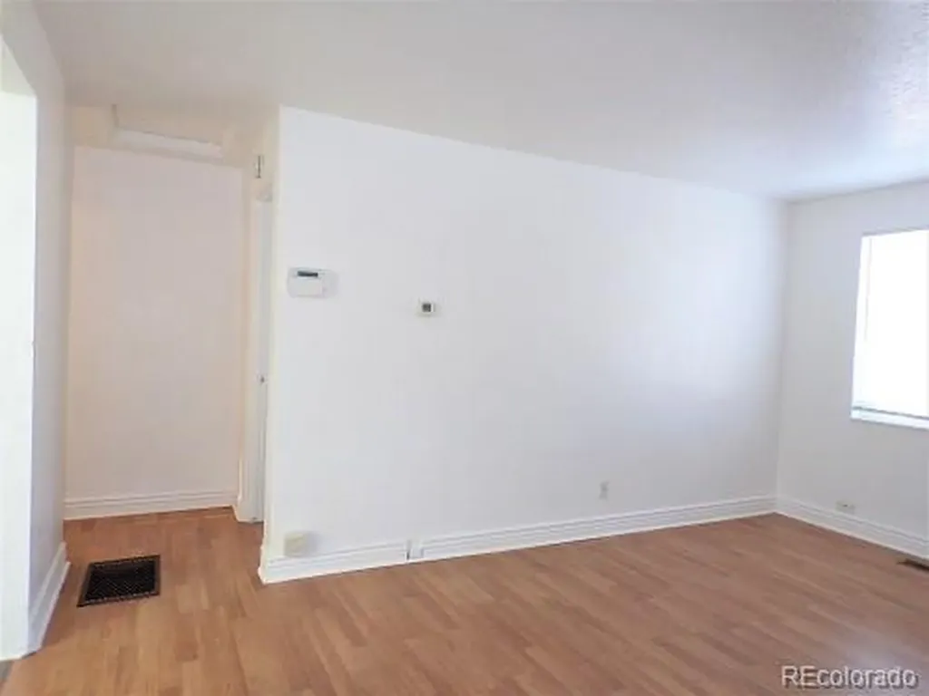 1129 Dallas Street Aurora CO 80010