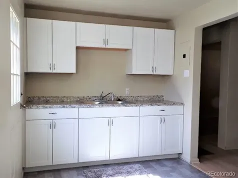 1129 Dallas Street Aurora CO 80010