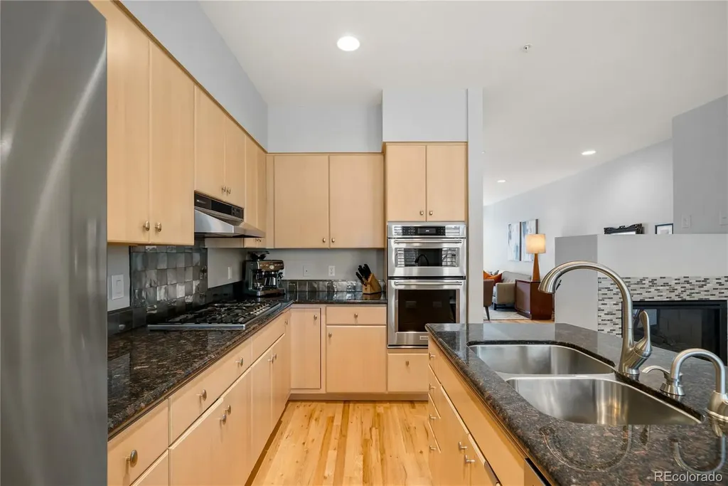6 S Monroe Street Denver CO 80209